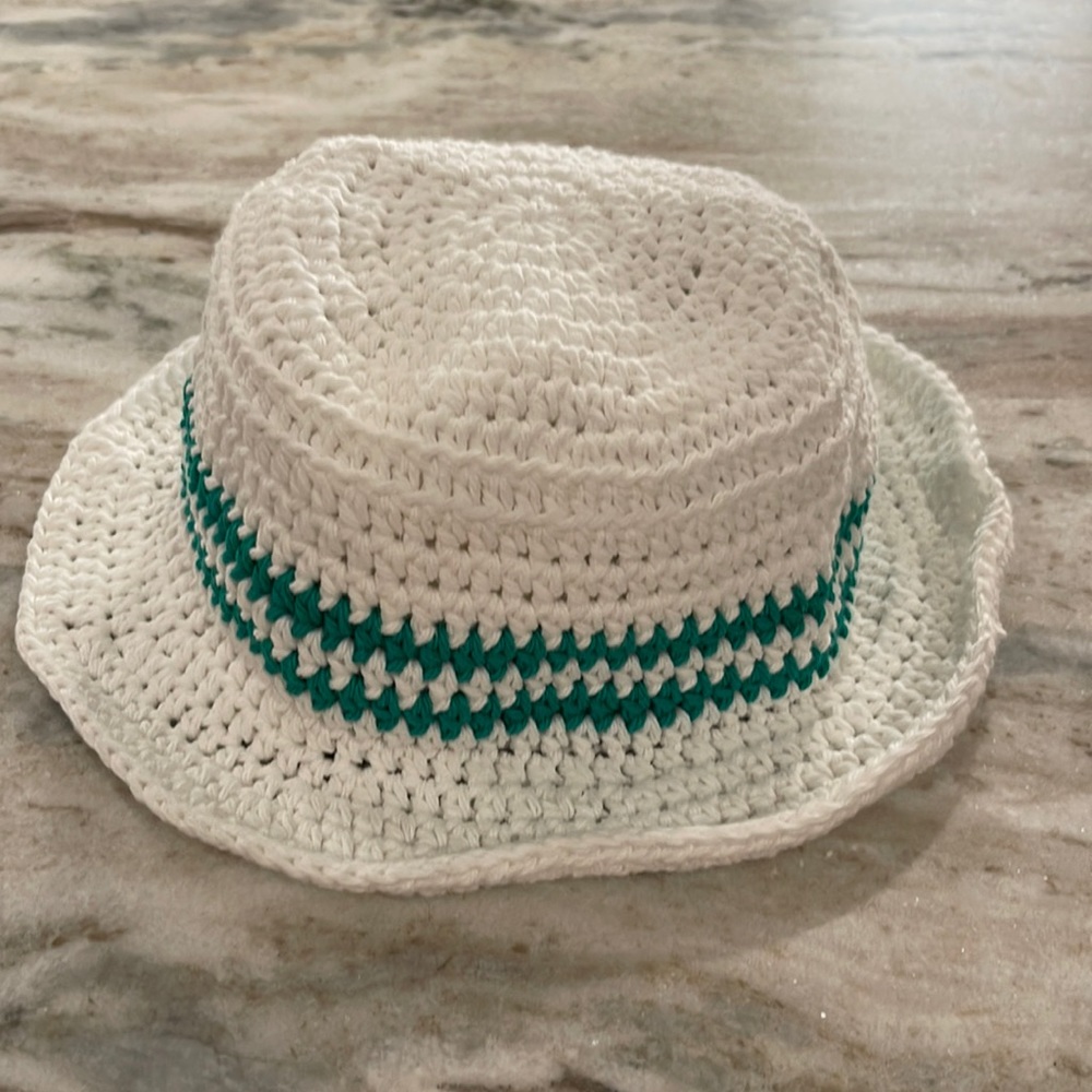 Crochet bucket hat